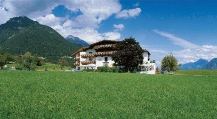 Gasthof Und Hotel Rieder Gmbh Jenbach Exterior foto